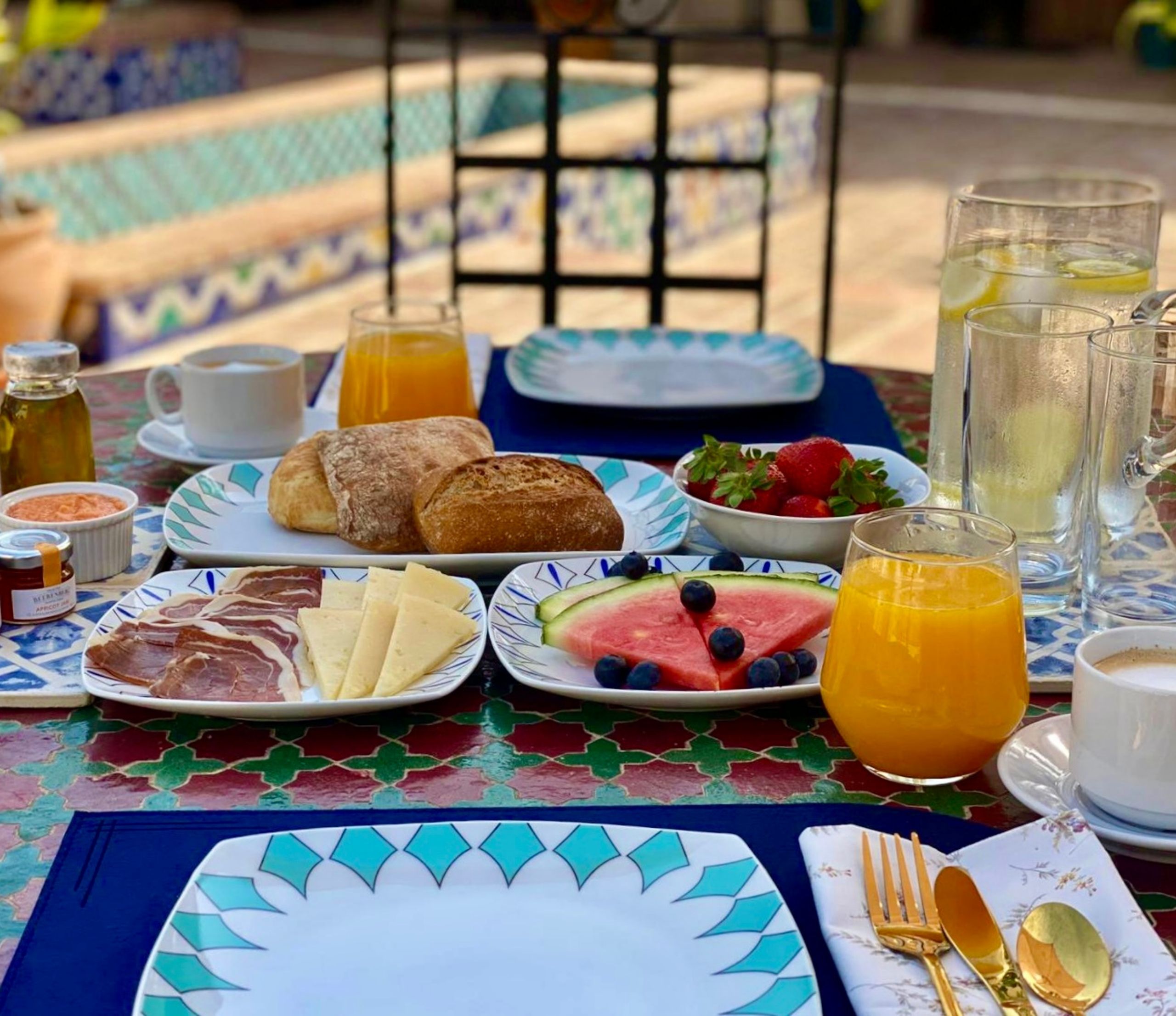 Traditional Spanish breakfast at La Esperanza Granada