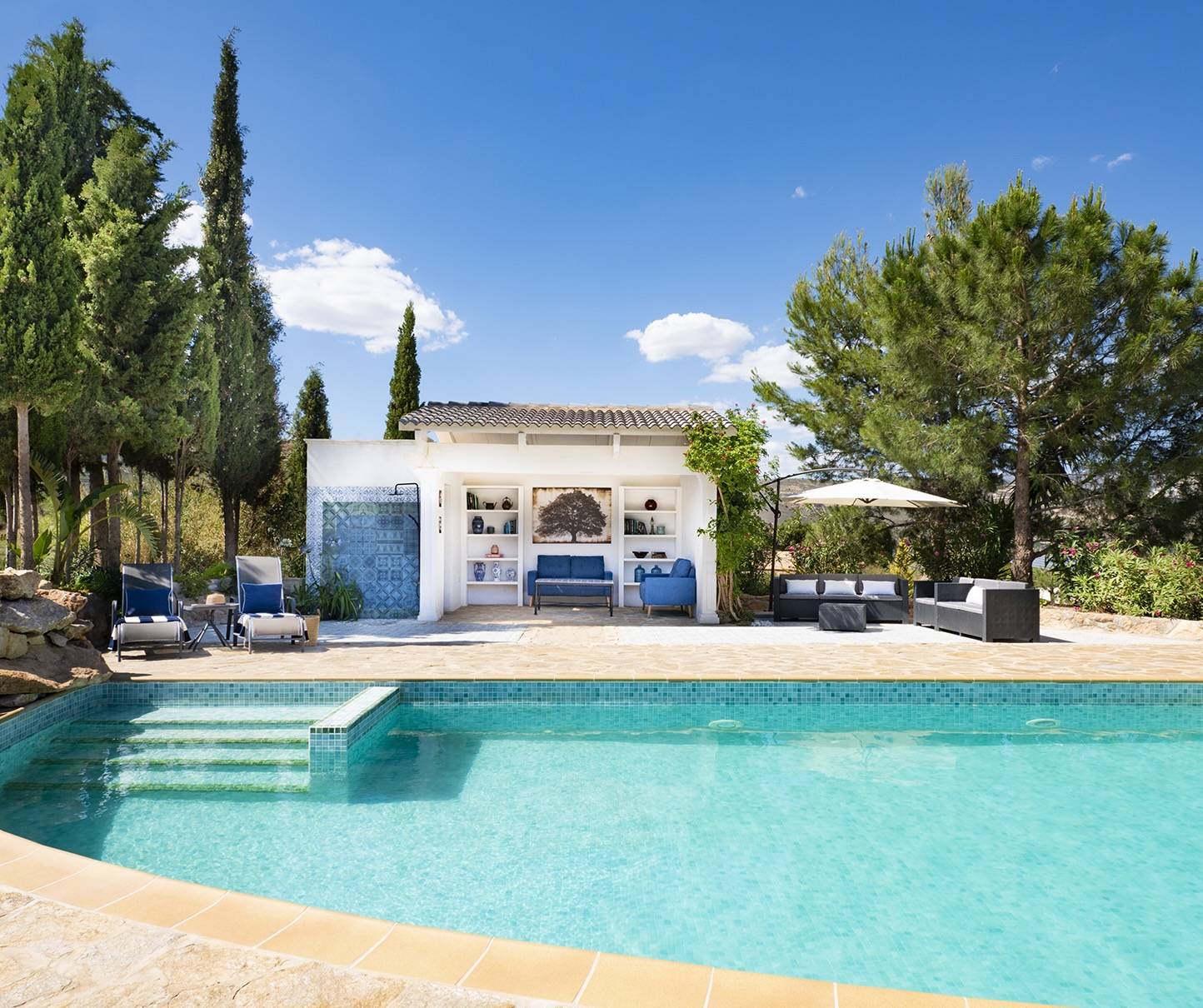 Swimming pool of La Esperanza Granada